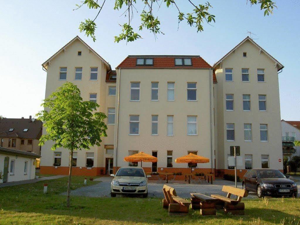Apartmenthaus Kaiser Friedrich Potsdam Exterior foto